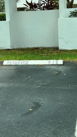 800 Parkview Dr 912, Hallandale Beach, FL 33009