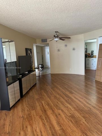 800 Parkview Dr 912, Hallandale Beach, FL 33009