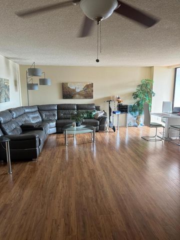 800 Parkview Dr 912, Hallandale Beach, FL 33009