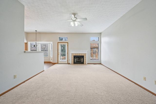 2091 Mayflower Circle, Grove City, OH 43123
