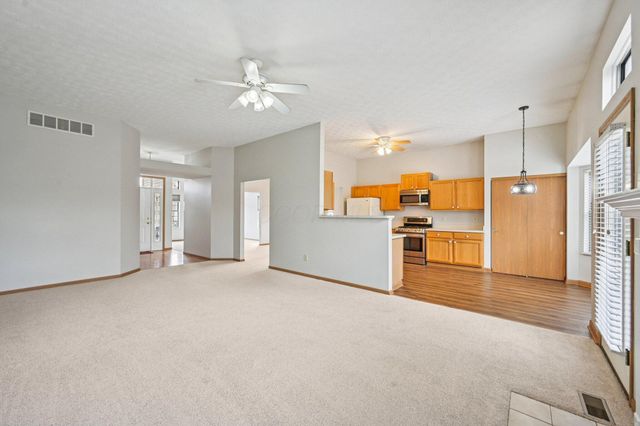 2091 Mayflower Circle, Grove City, OH 43123