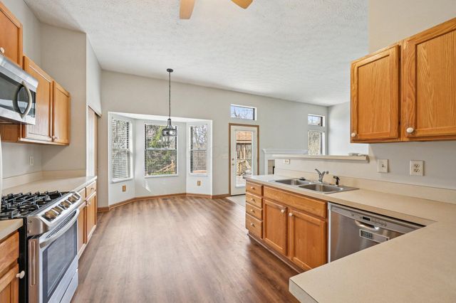 2091 Mayflower Circle, Grove City, OH 43123