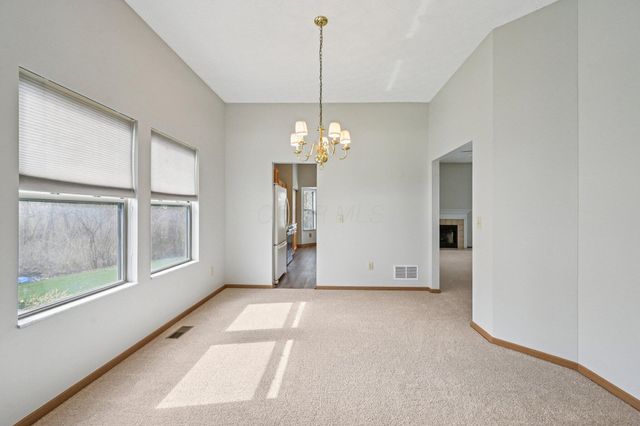 2091 Mayflower Circle, Grove City, OH 43123