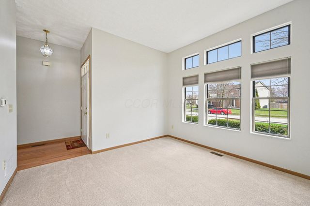 2091 Mayflower Circle, Grove City, OH 43123