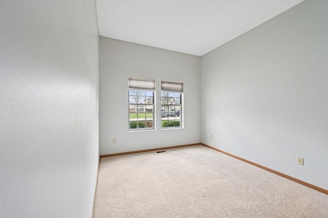 2091 Mayflower Circle, Grove City, OH 43123