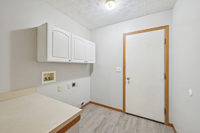 2091 Mayflower Circle, Grove City, OH 43123