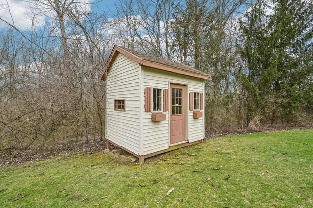 2091 Mayflower Circle, Grove City, OH 43123