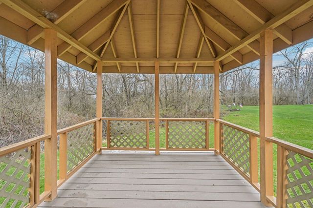 2091 Mayflower Circle, Grove City, OH 43123
