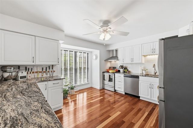 642 Woodcrest Drive, Robinson Twp, PA 15205