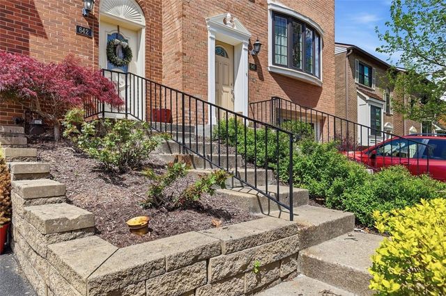 642 Woodcrest Drive, Robinson Twp, PA 15205