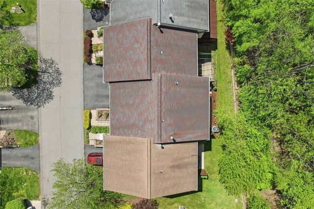 642 Woodcrest Drive, Robinson Twp, PA 15205