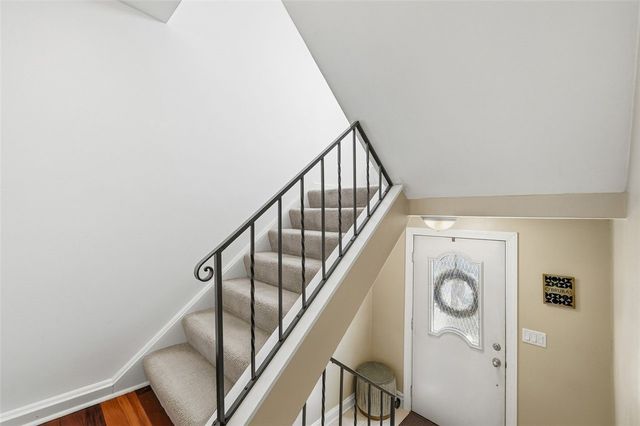642 Woodcrest Drive, Robinson Twp, PA 15205