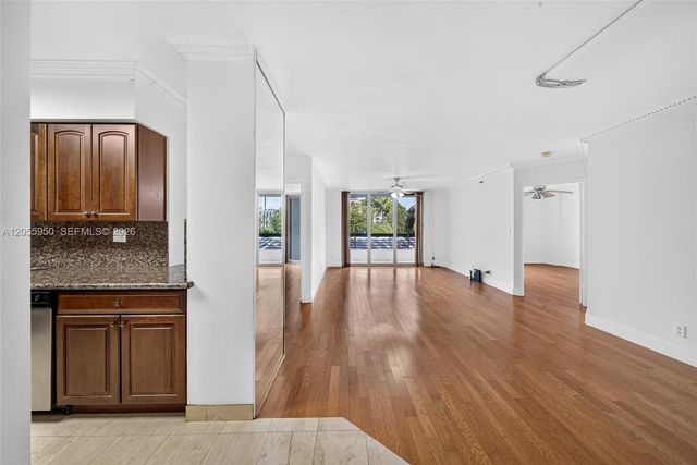 3600 Mystic Pointe Drive 310, Aventura, FL 33180