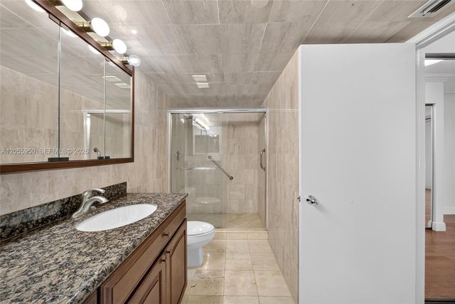 3600 Mystic Pointe Drive 310, Aventura, FL 33180