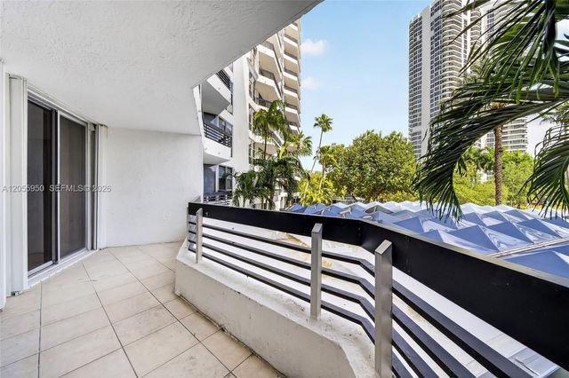 3600 Mystic Pointe Drive 310, Aventura, FL 33180