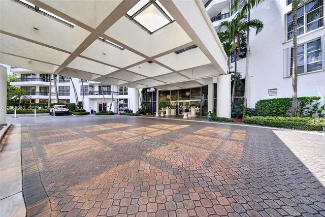 3600 Mystic Pointe Drive 310, Aventura, FL 33180