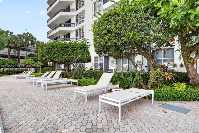 3600 Mystic Pointe Drive 310, Aventura, FL 33180