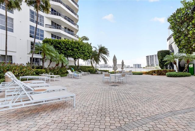 3600 Mystic Pointe Drive 310, Aventura, FL 33180