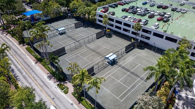 3600 Mystic Pointe Drive 310, Aventura, FL 33180