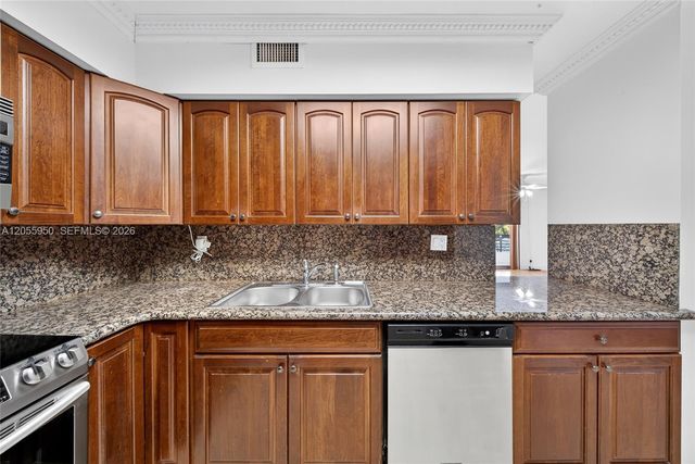 3600 Mystic Pointe Drive 310, Aventura, FL 33180