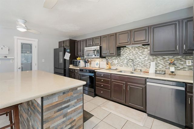 82 Alena Pl, Kihei, HI 96753