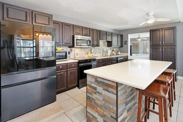 82 Alena Pl, Kihei, HI 96753