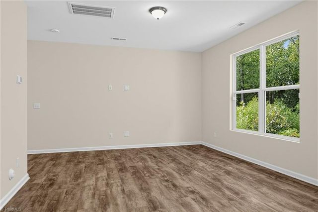2608 Dallas Drive, Winston-salem, NC 27107