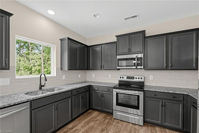 2608 Dallas Drive, Winston-salem, NC 27107