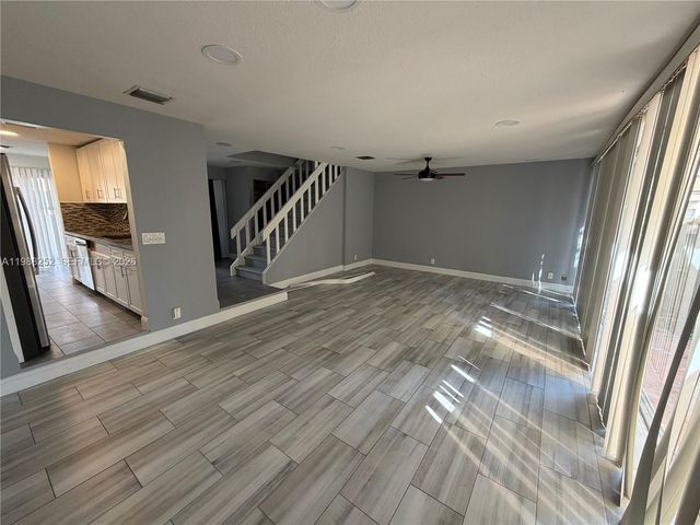 853 NW 81st Ter 7, Plantation, FL 33324