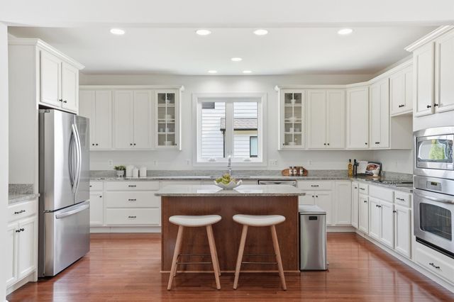 1836 PEABODY DR, Falls Church, VA 22043