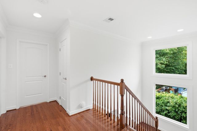 1836 PEABODY DR, Falls Church, VA 22043