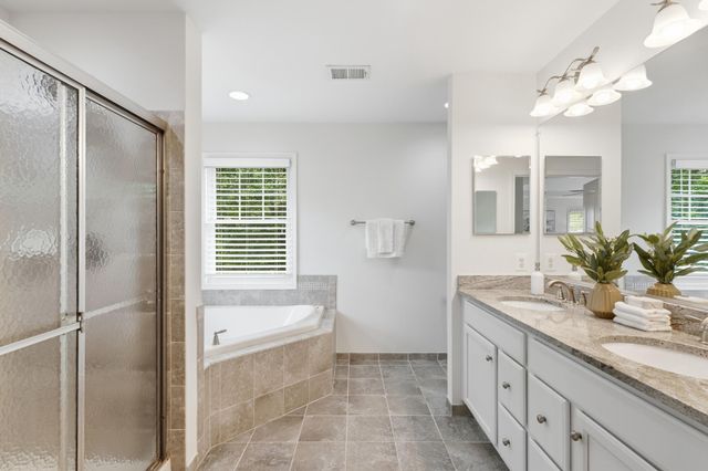 1836 PEABODY DR, Falls Church, VA 22043