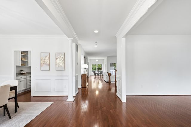 1836 PEABODY DR, Falls Church, VA 22043