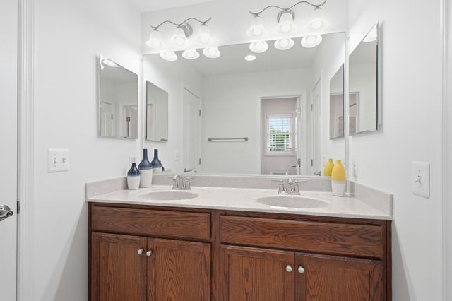 1836 PEABODY DR, Falls Church, VA 22043