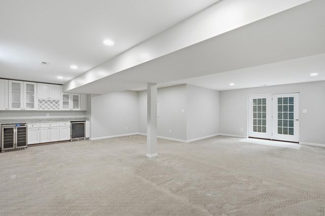 1836 PEABODY DR, Falls Church, VA 22043
