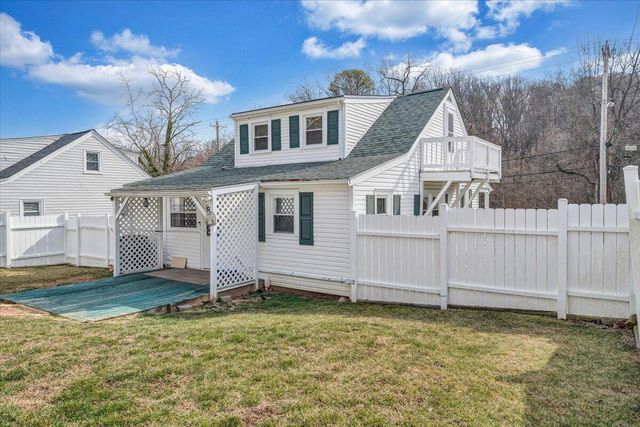 2725 Garden City BLVD, Roanoke, VA 24014