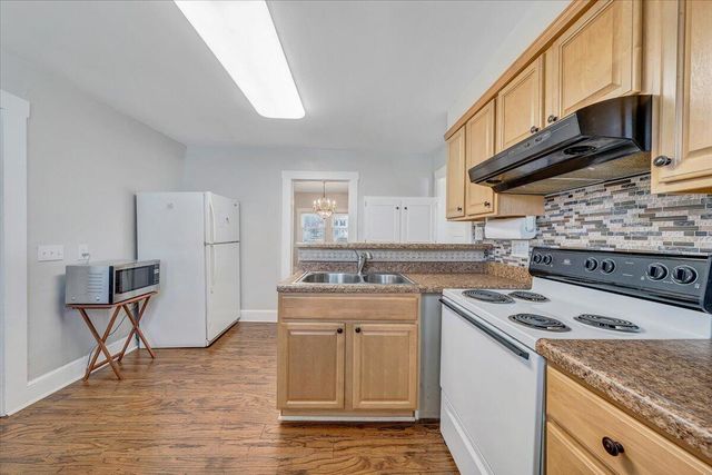 2725 Garden City BLVD, Roanoke, VA 24014