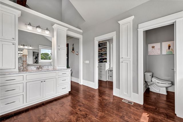 8770 Spanker Creek Road, Bentonville, AR 72712