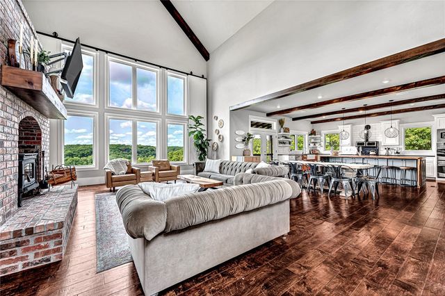 8770 Spanker Creek Road, Bentonville, AR 72712