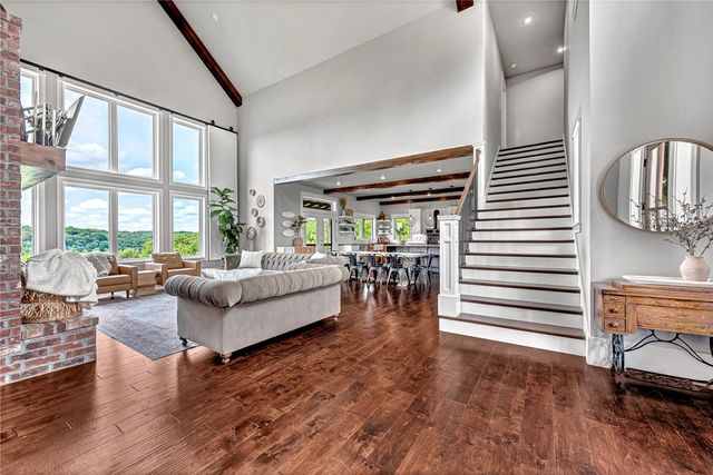 8770 Spanker Creek Road, Bentonville, AR 72712