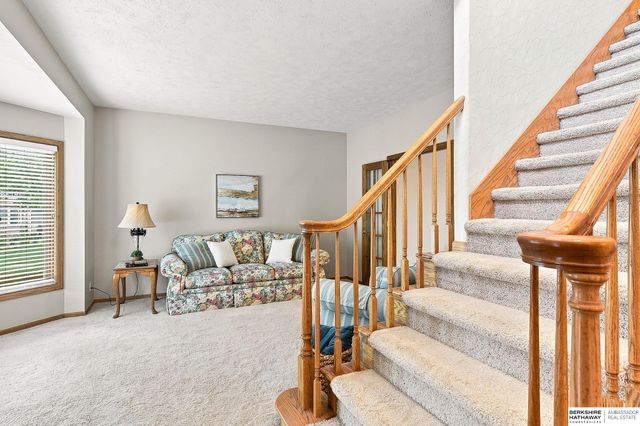 14016 Browne Circle, Omaha, NE 68164