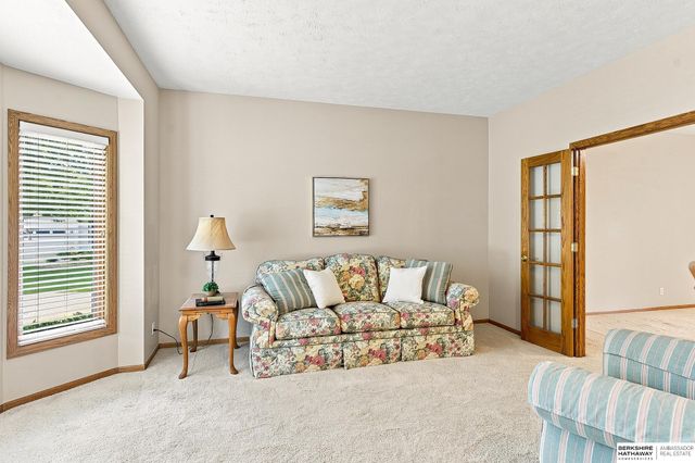 14016 Browne Circle, Omaha, NE 68164