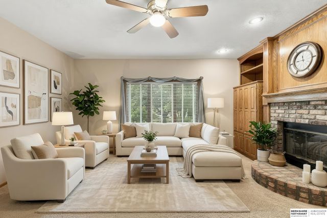 14016 Browne Circle, Omaha, NE 68164