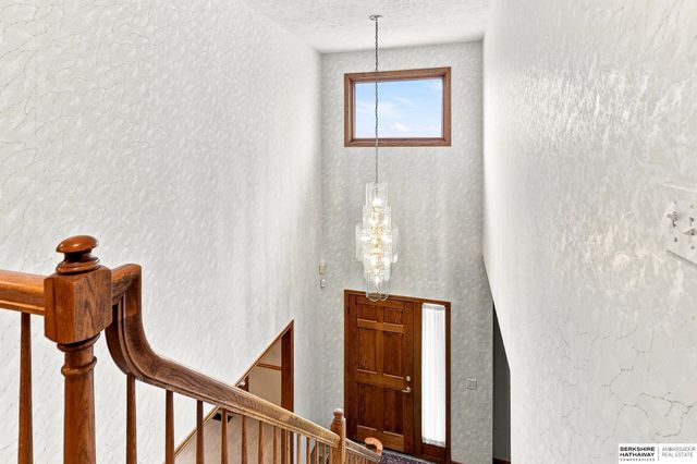 14016 Browne Circle, Omaha, NE 68164