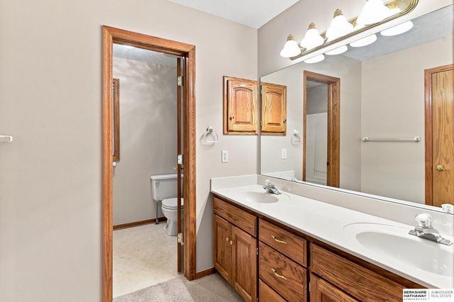 14016 Browne Circle, Omaha, NE 68164