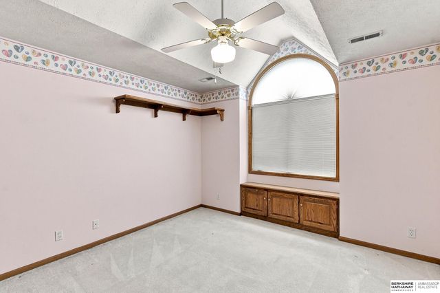 14016 Browne Circle, Omaha, NE 68164
