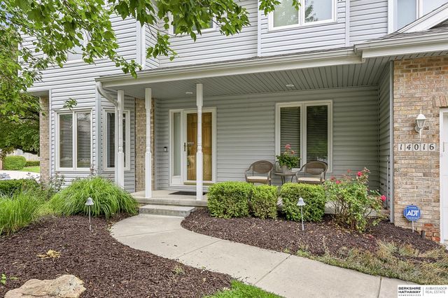 14016 Browne Circle, Omaha, NE 68164