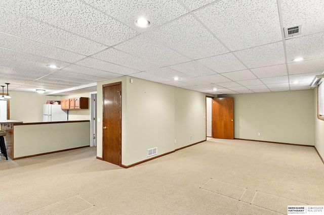 14016 Browne Circle, Omaha, NE 68164