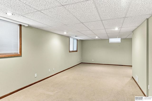 14016 Browne Circle, Omaha, NE 68164