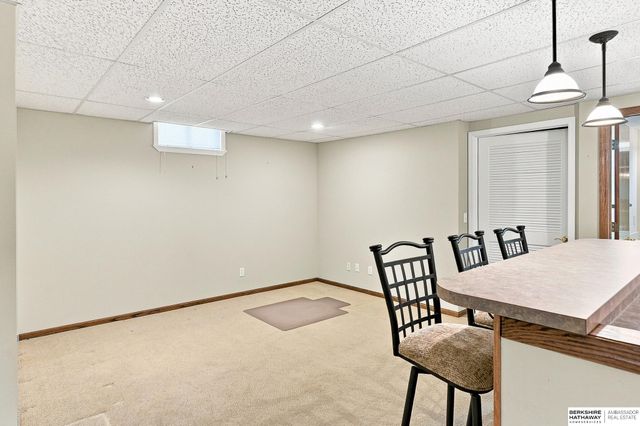 14016 Browne Circle, Omaha, NE 68164